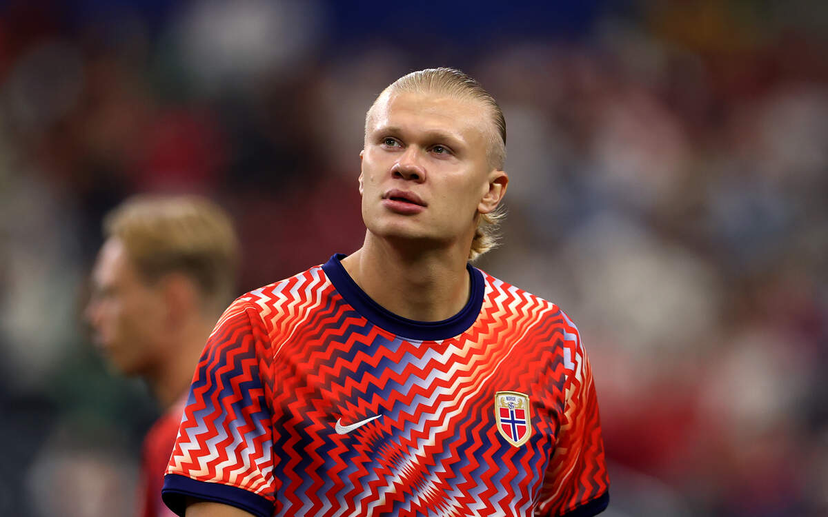 Norway striker Erling Haaland takes the field for warmups during the 2026 FIFA World Cup knockout match between Norway and Ivory Coast on Tuesday, June 30, 2026, at Dallas Stadium in Arlington.